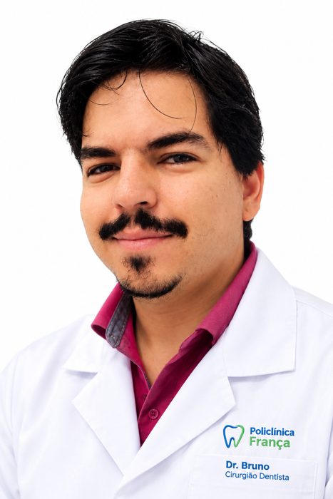 Dr. Bruno França